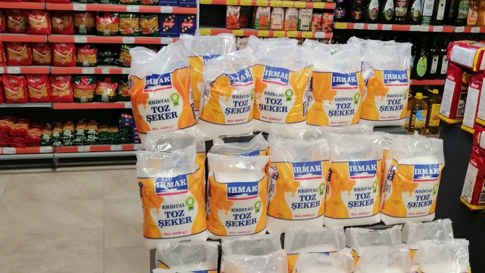 Elazığ'ın ünlü marketi haftalık indirimleri duyurdu: 1 alana 1 bedava devri devam ediyor