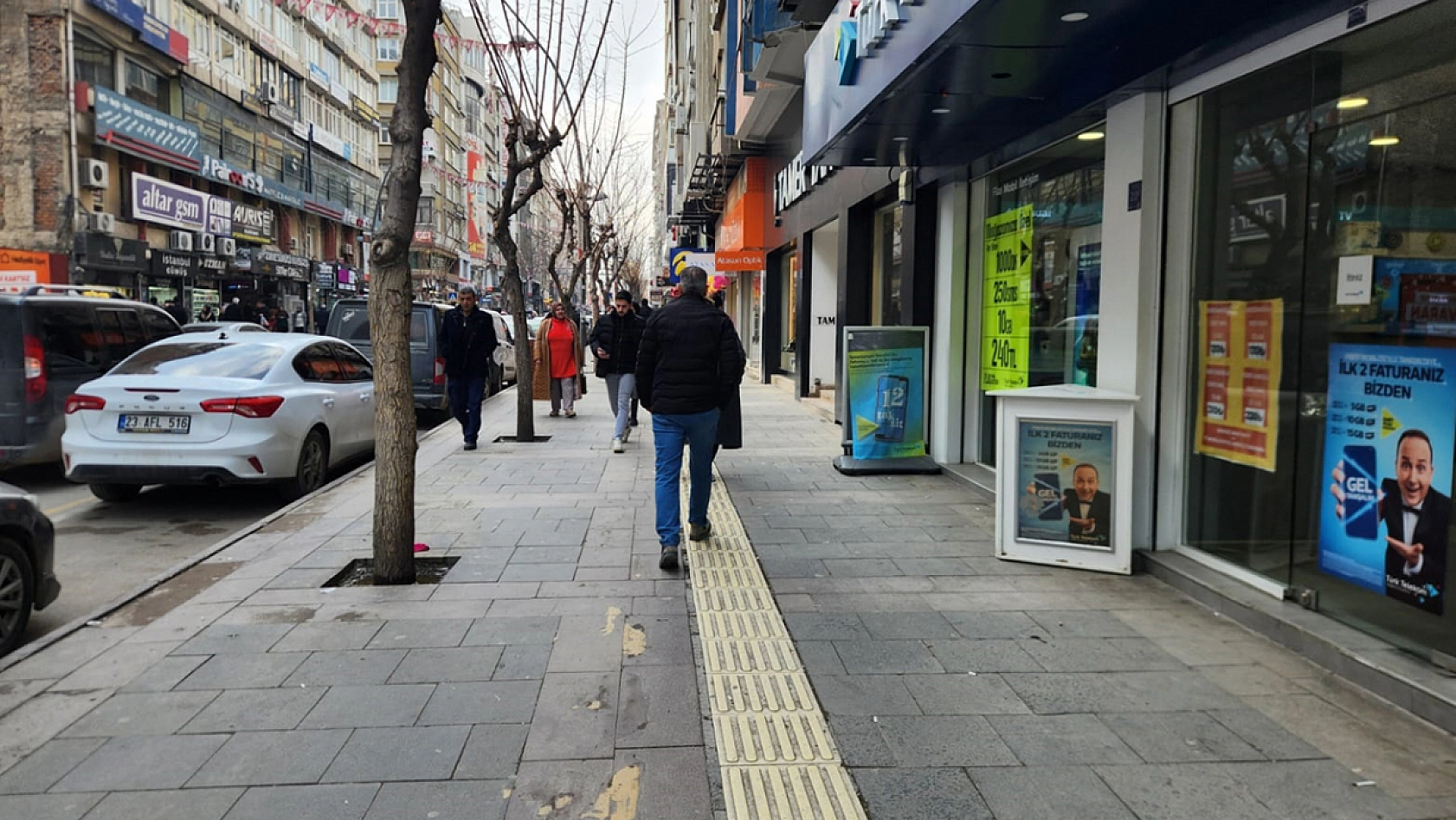 Elazığ'ı sis ve soğuk bürüdü, caddeler sessizliğe gömüldü