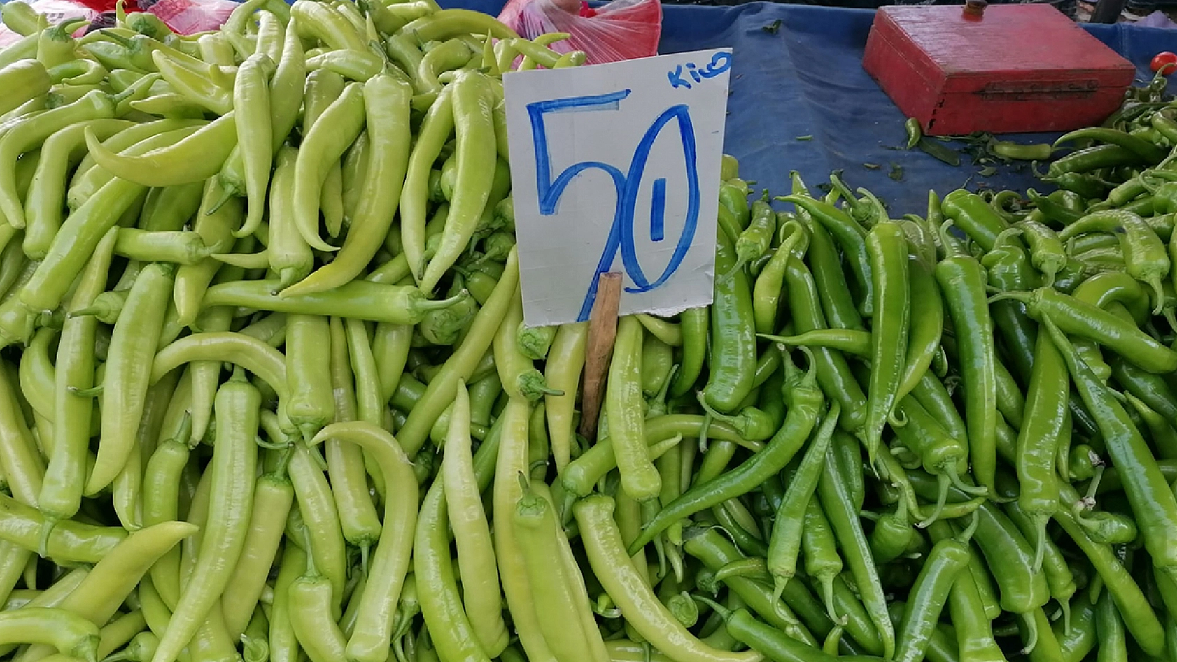 Elazığ'da havalar ısındı, pazar fiyatları soğudu