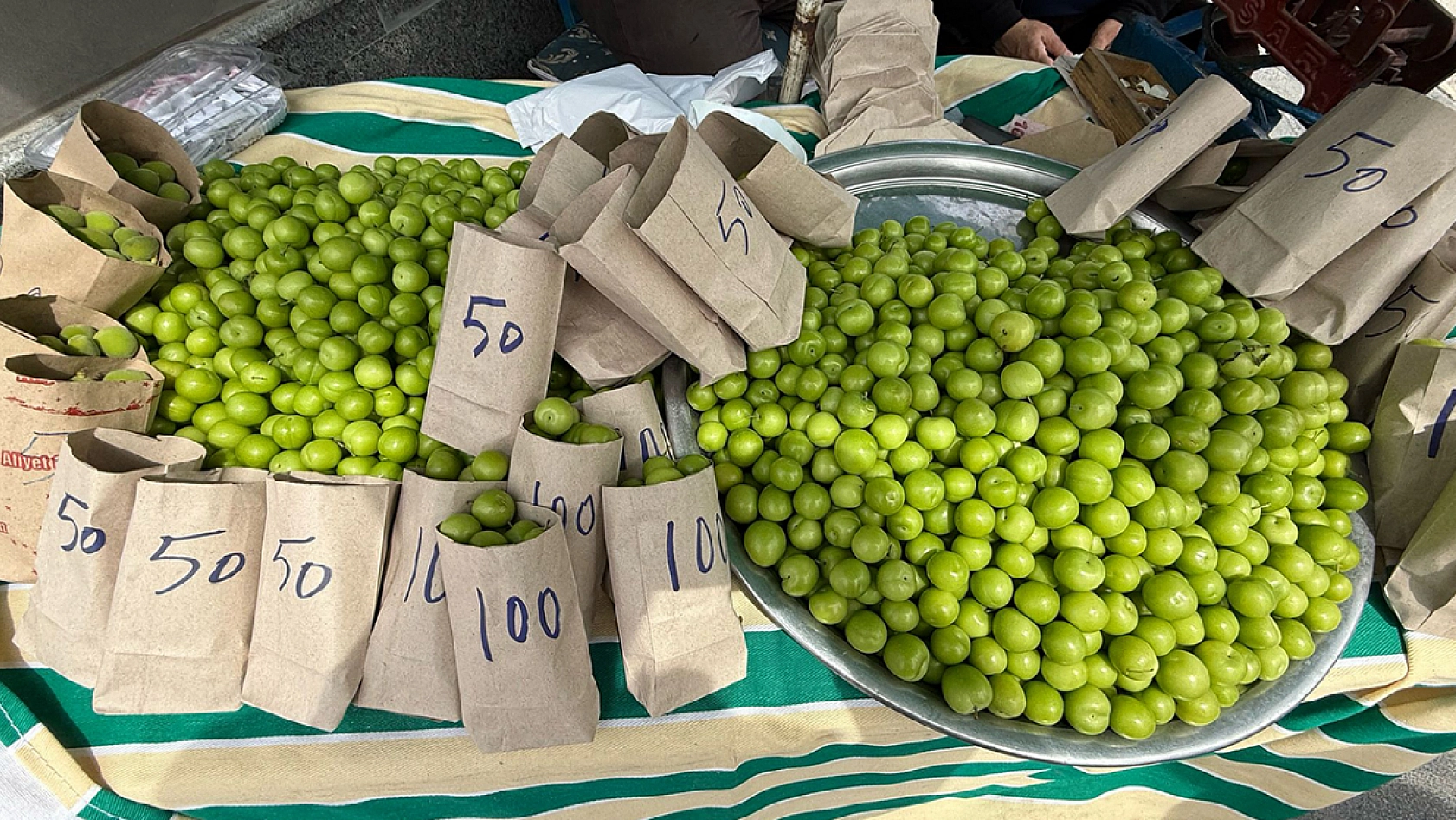 Elazığ'da tezgahlarda yerini aldı kilosu 500 liradan satılıyor