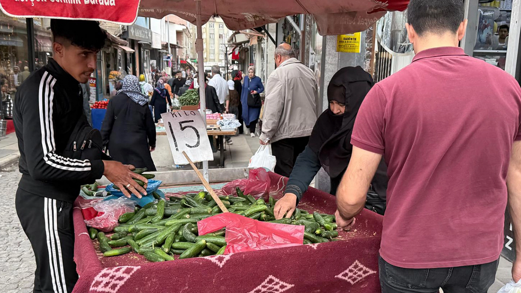 Elazığ'da kilosu 15 lira oldu yetişen aldı