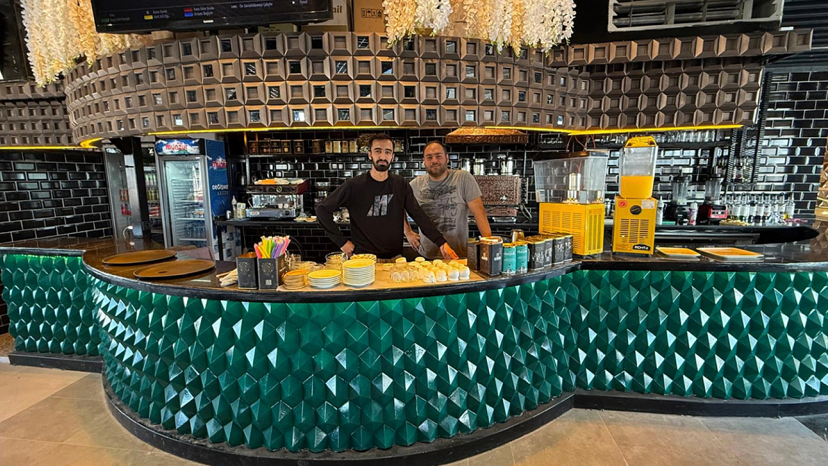 Yenilenen yüzüyle Teras Cafe tam not aldı