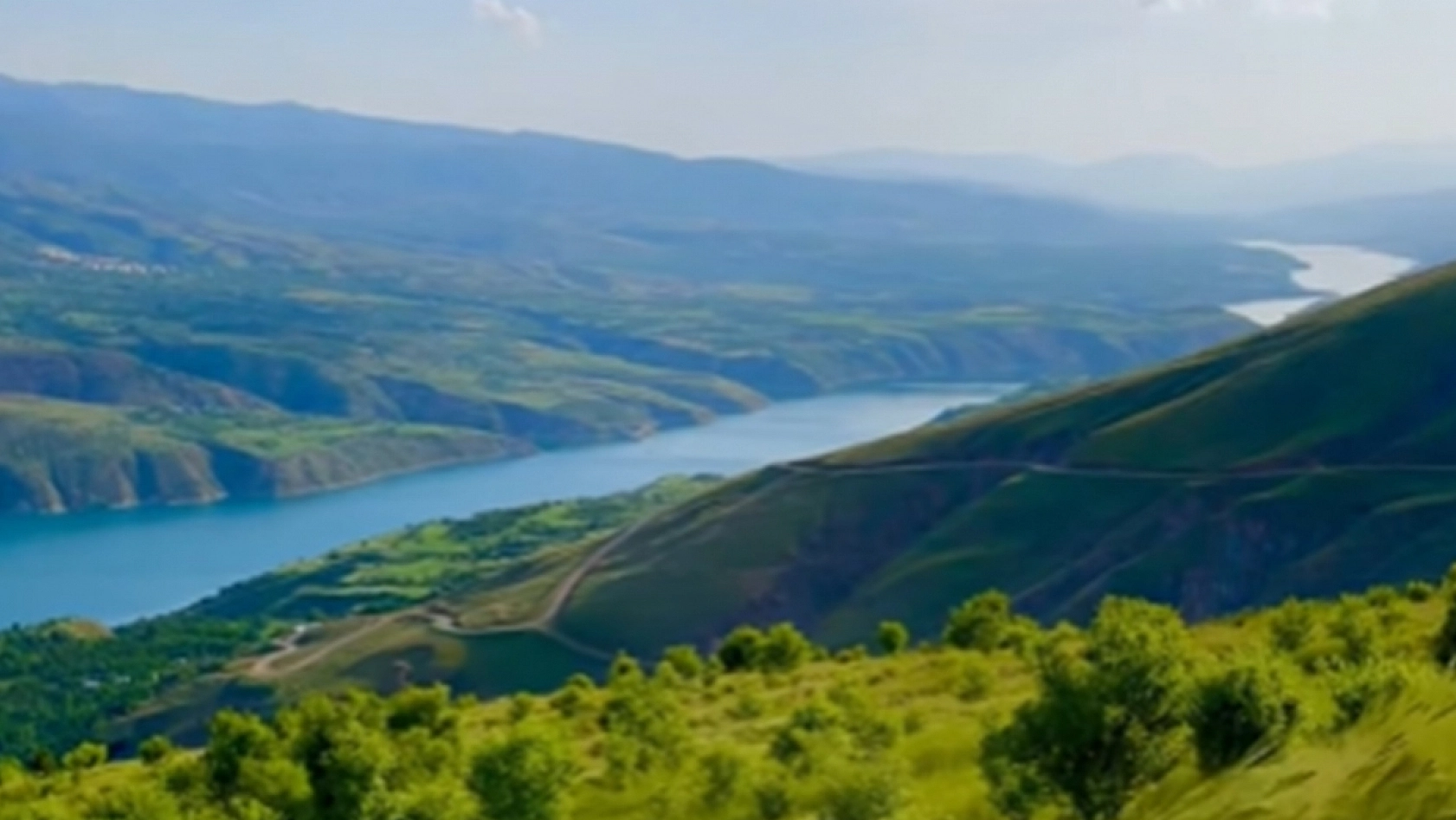 Elazığ'da depremin merkez üssüydü, şimdi güzelliğiyle gündemde: Buraya giden geri gelmek istemiyor