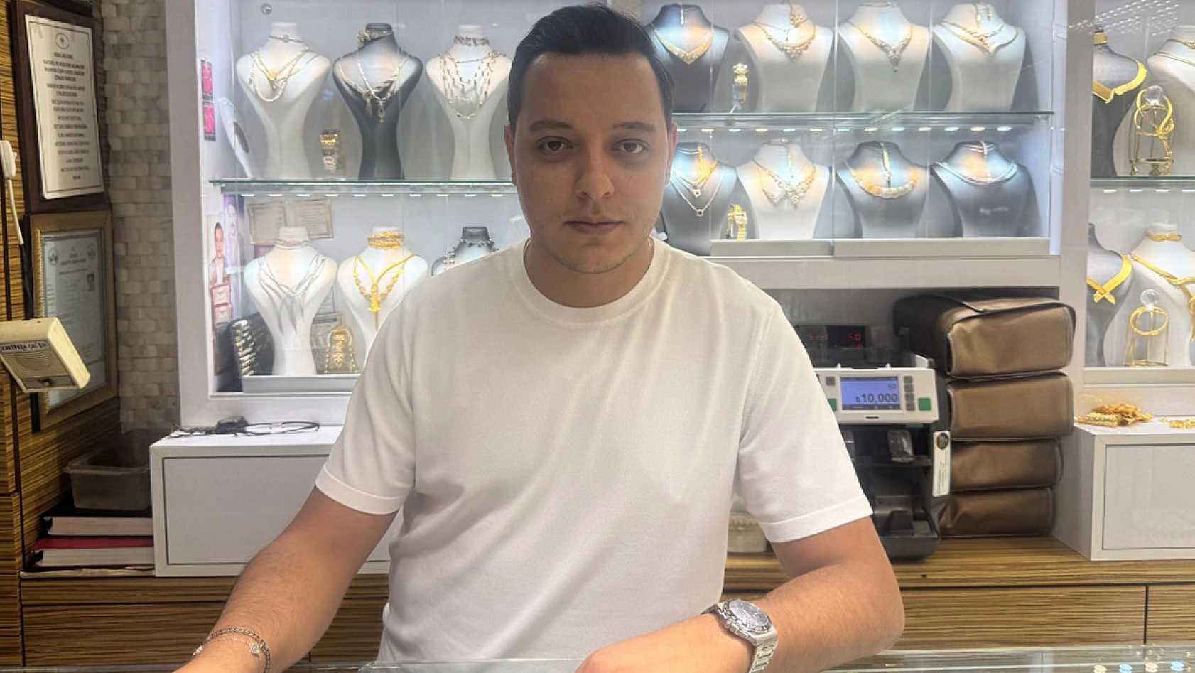 Elazığ'da altın fiyatları rekor üstüne rekor kırarken kuyumculardan önemli uyarı