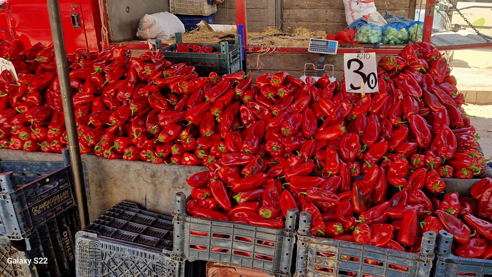 Elazığ'da pazar fiyatları: Pazarcılar memnun, vatandaşlar ikiye bölündü