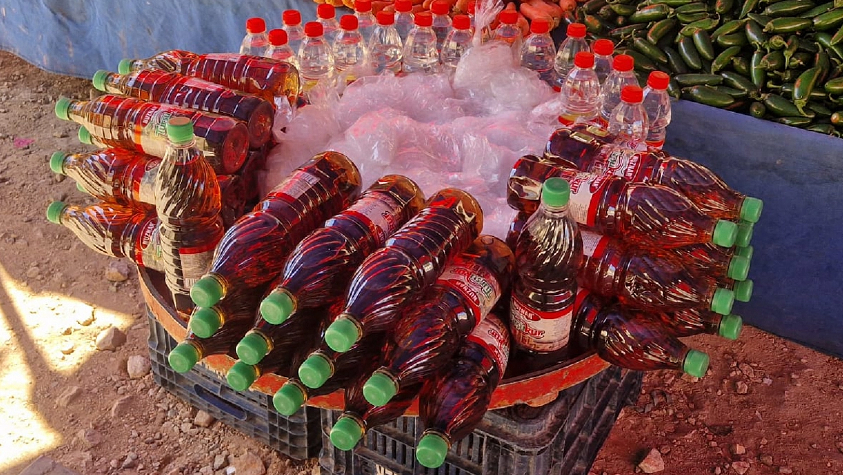 Elazığ'da turşu sezonu başladı: İlk mahsuller tezgahlarda