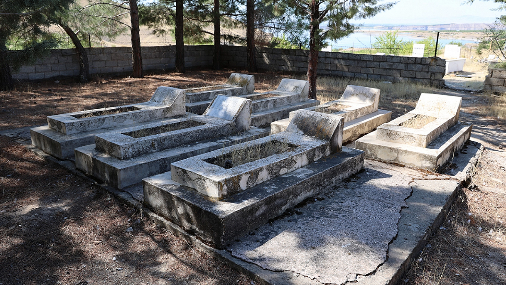 Elazığ'da bin 696 yıllık Mor Ahron Manastırı tarihe ışık tutuyor