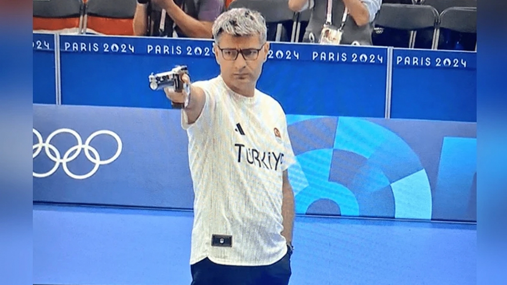 Yusuf Dikeç, ekipmansız atışla yeniden tarih yazdı