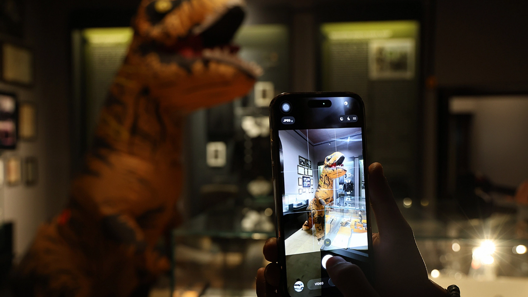 Elazığ'da dinozor müze gezisine çıktı, herkes hayran kaldı