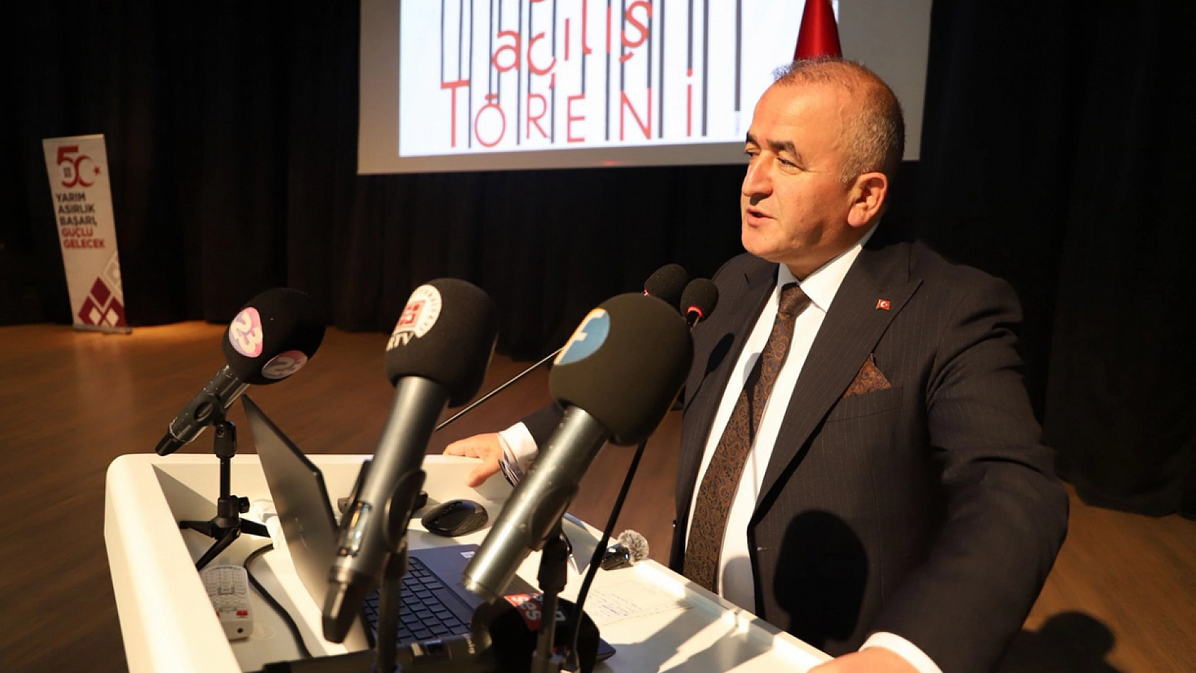 Fırat Üniversitesi 2025-2026 akademik yılı açılış töreni yapıldı