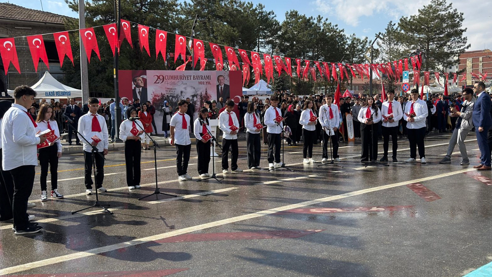 Elazığ'da Cumhuriyet'in 102. Yılı coşkuyla kutlandı