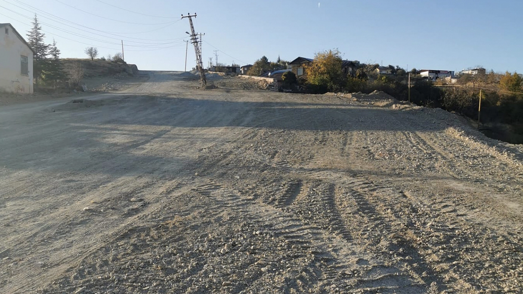 Yolun yapılmasını kim geciktiriyor?