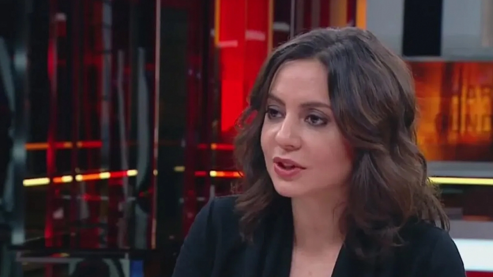 İBB soruşturmasında 6 gazeteciye sabah operasyonu