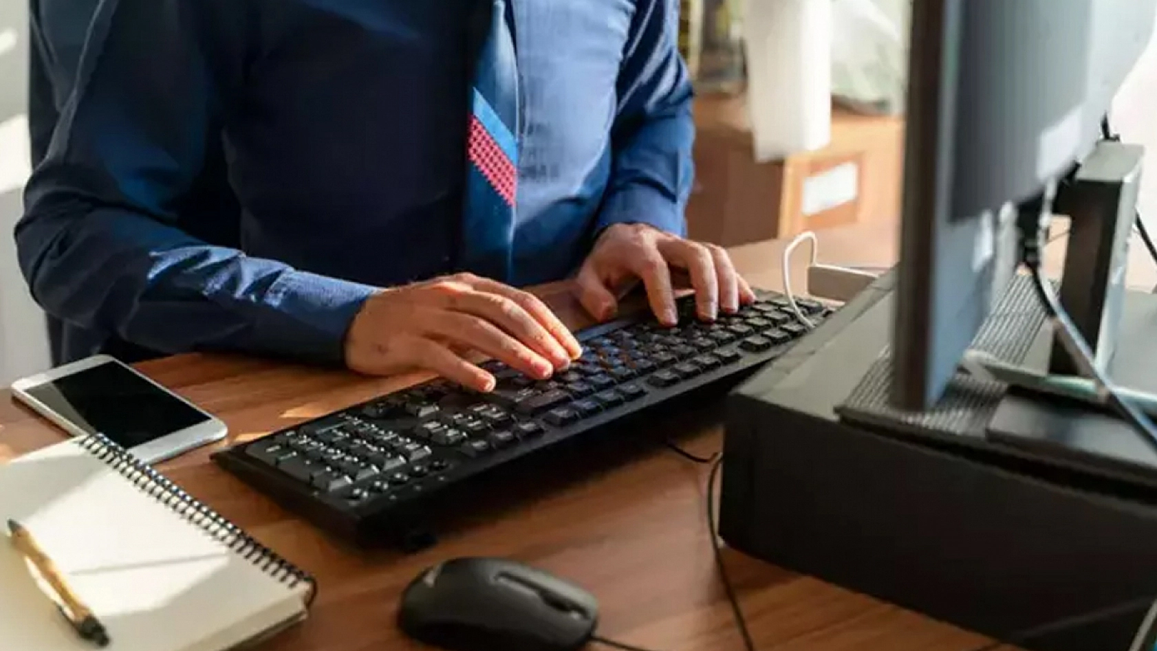 Ticaret Bakanlığı'ndan büyük fırsat: Memur ve sözleşmeli personel alımı başlıyor!