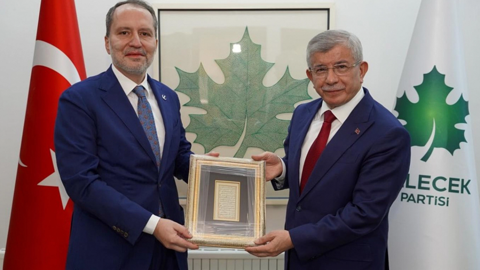 Davutoğlu'ndan 6'lı masa ve partiler arası birleşme sinyali