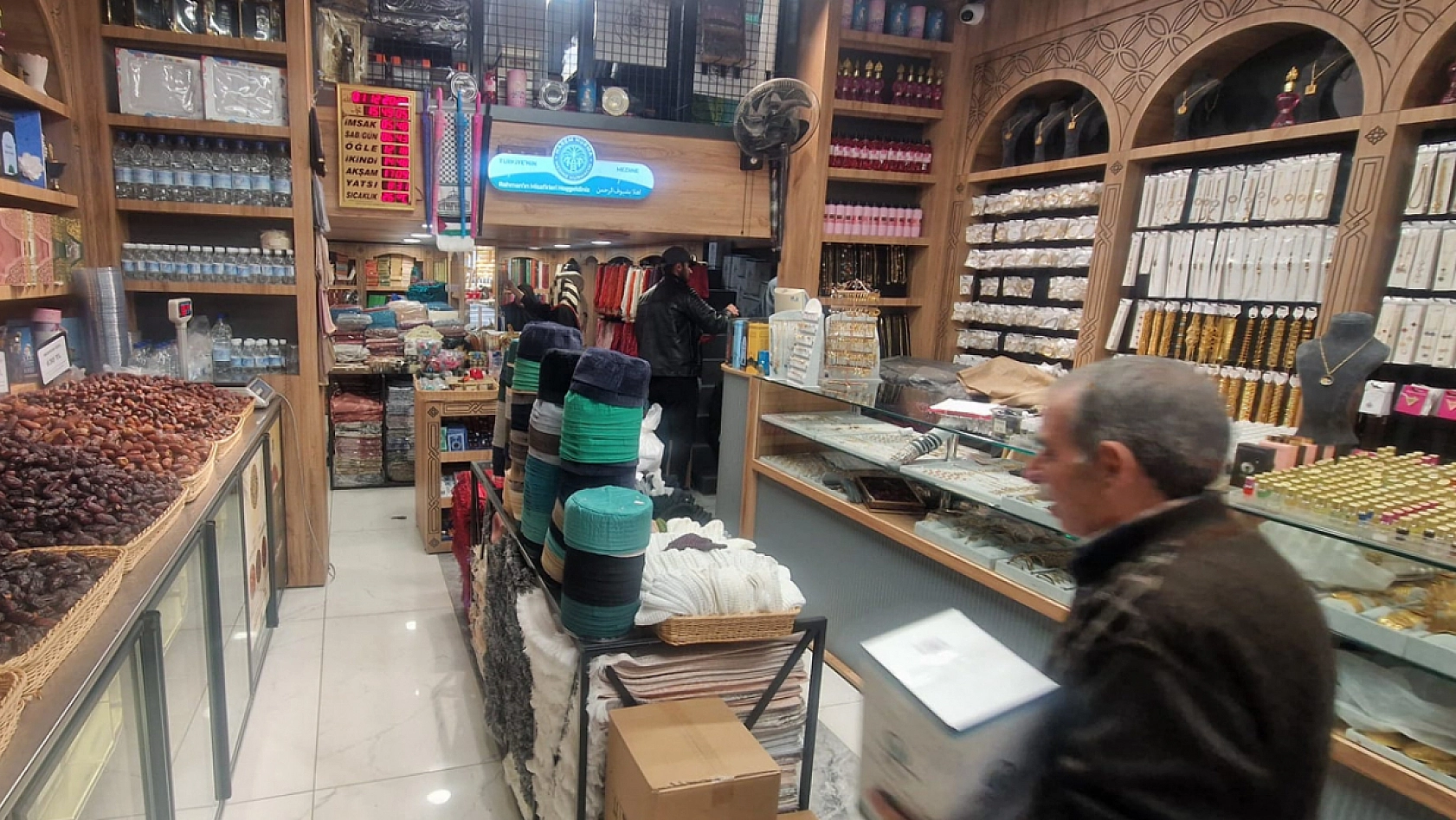 Elazığ'da hacı adaylarına çağrı! Alışverişlerinizi Türkiye'den yapın