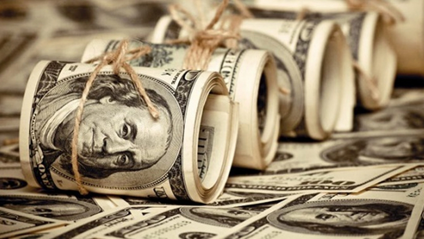 Dövizde tarihi tırmanış: Euro'nun ardından dolar da rekora ulaştı