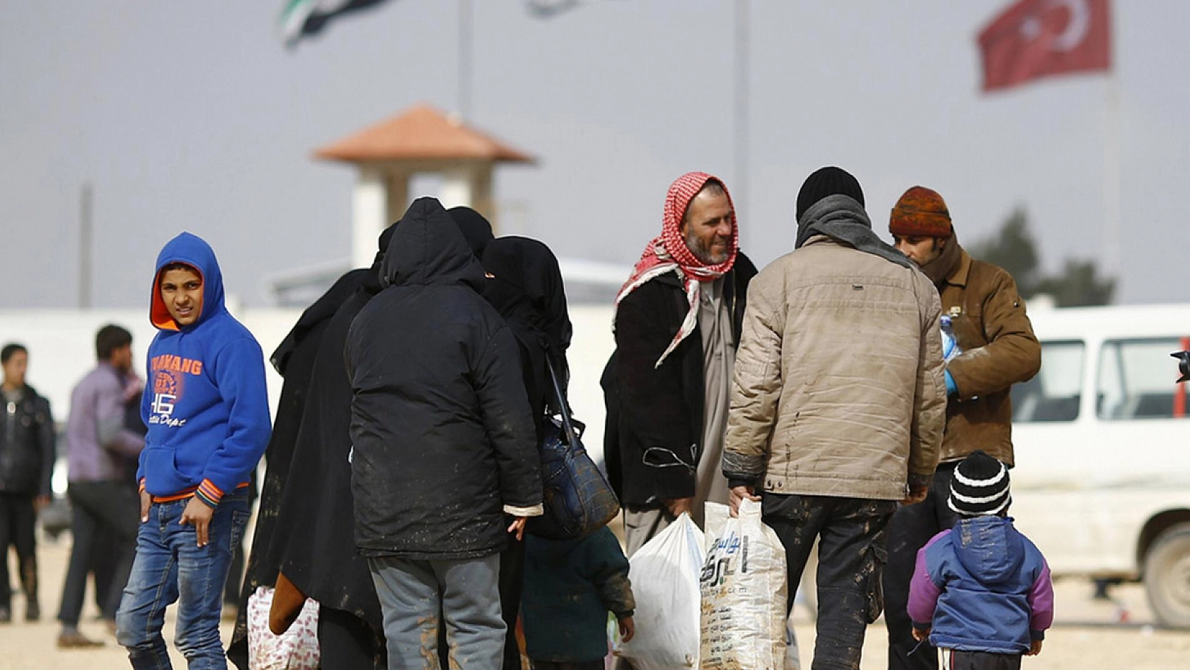 Erdoğan duyurdu: Suriyeliler için geçici koruma statüsü kademeli olarak kaldırılacak