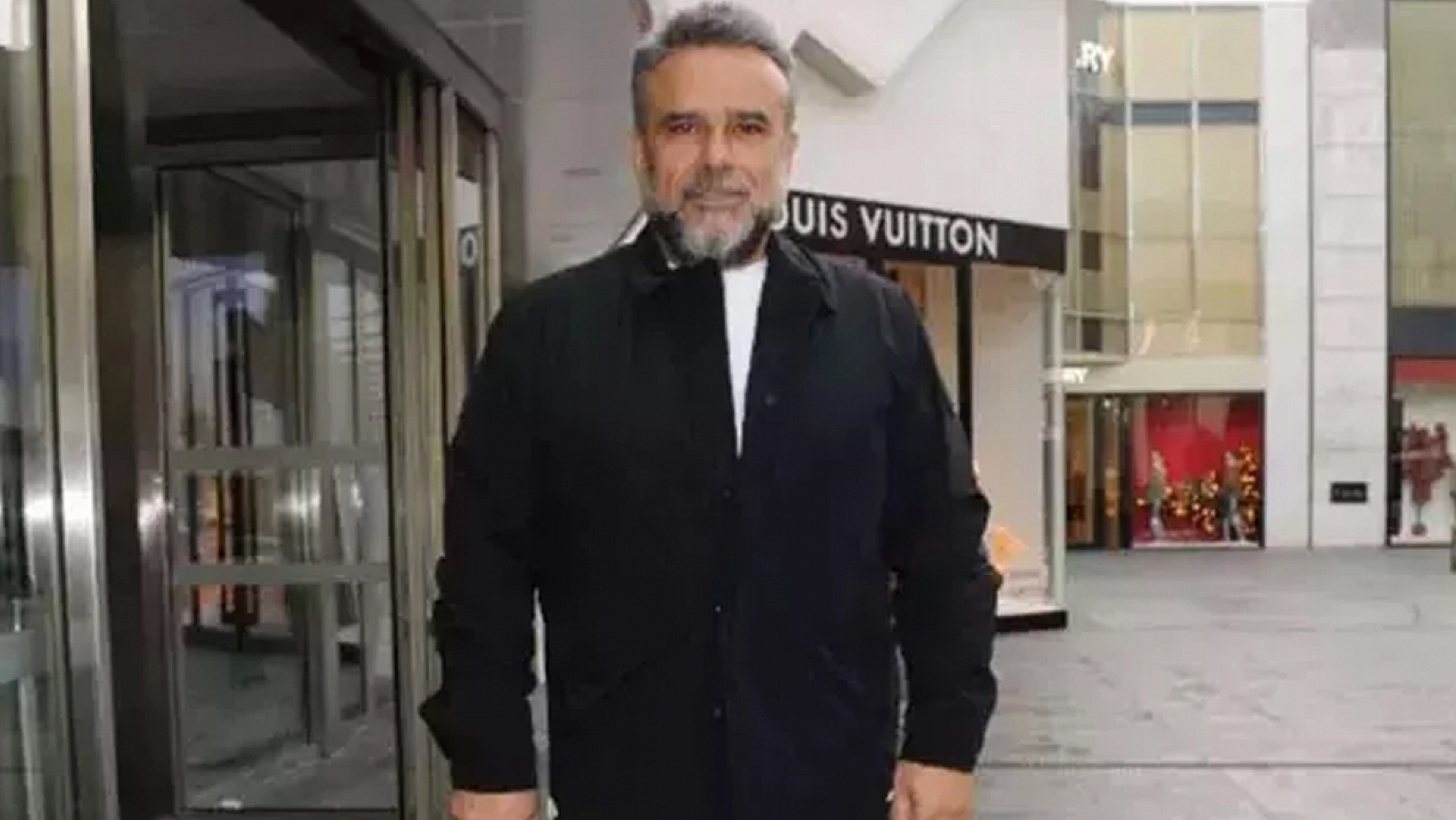 Elazığlı Ünlü şarkıcı Bülent Serttaş adeta eridi