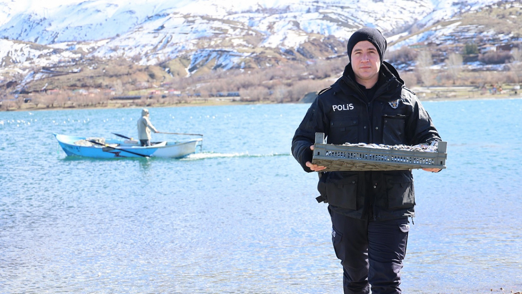 Doğu'nun gizli denizinde şefkat eli