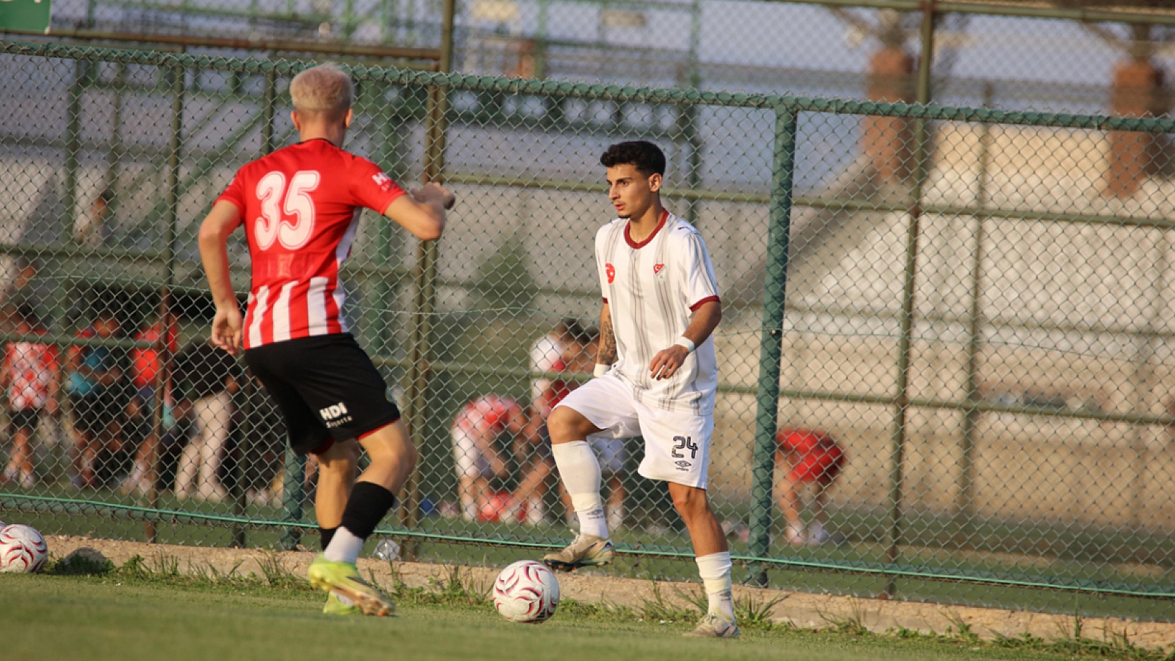 Elazığspor, hazırlık maçında Ayvalık Gücü Belediye Spor'u 2-1 mağlup etti