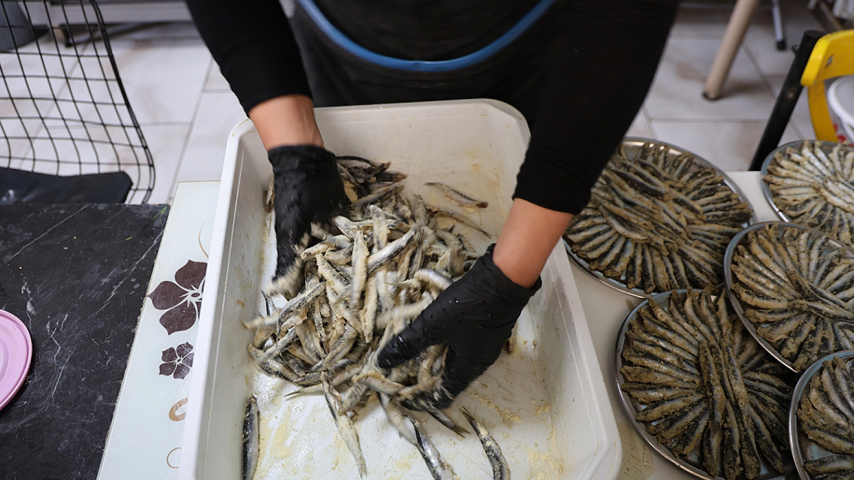 Elazığ'da 'kadın başına yapamazsın' dediler, siparişlere yetişemez oldu