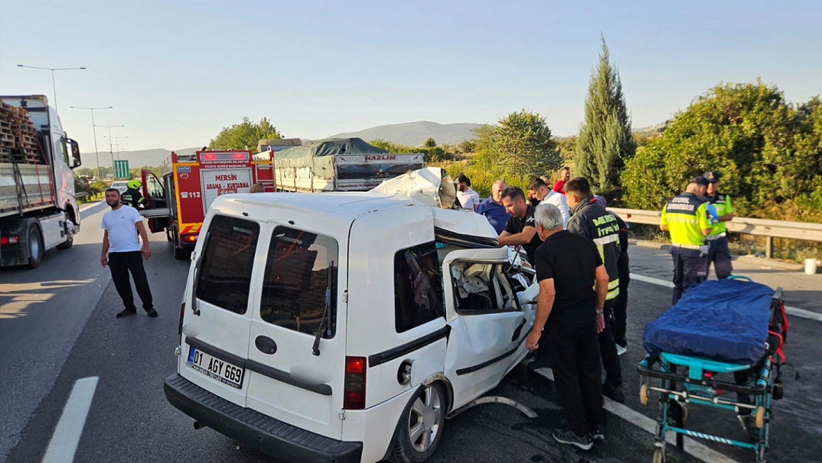 Katliam gibi kaza: 2 ölü, 1 yaralı