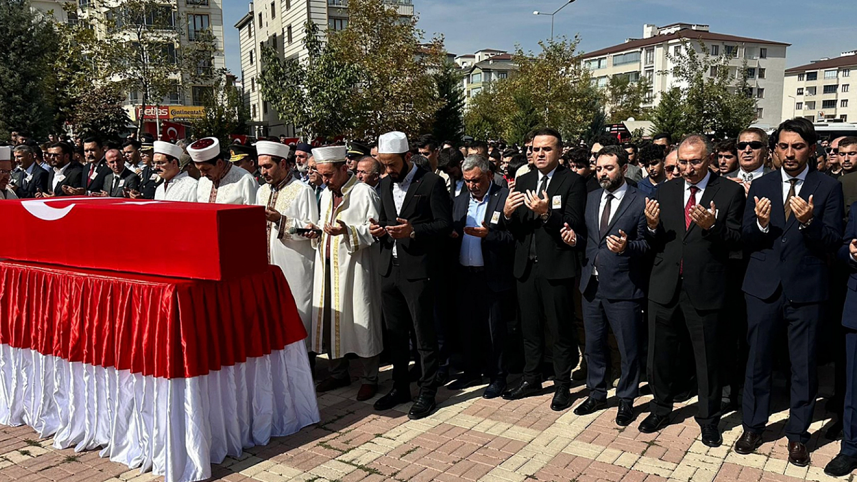 Elazığlı Şehidimiz son yolculuğuna uğurlandı