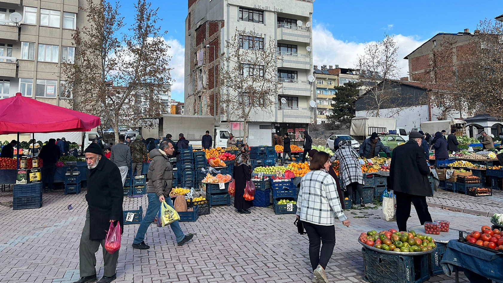 Soğuk hava pazarlardaki fiyatları etkiledi mi? Elazığ'da güncel pazar fiyatları ne durumda?