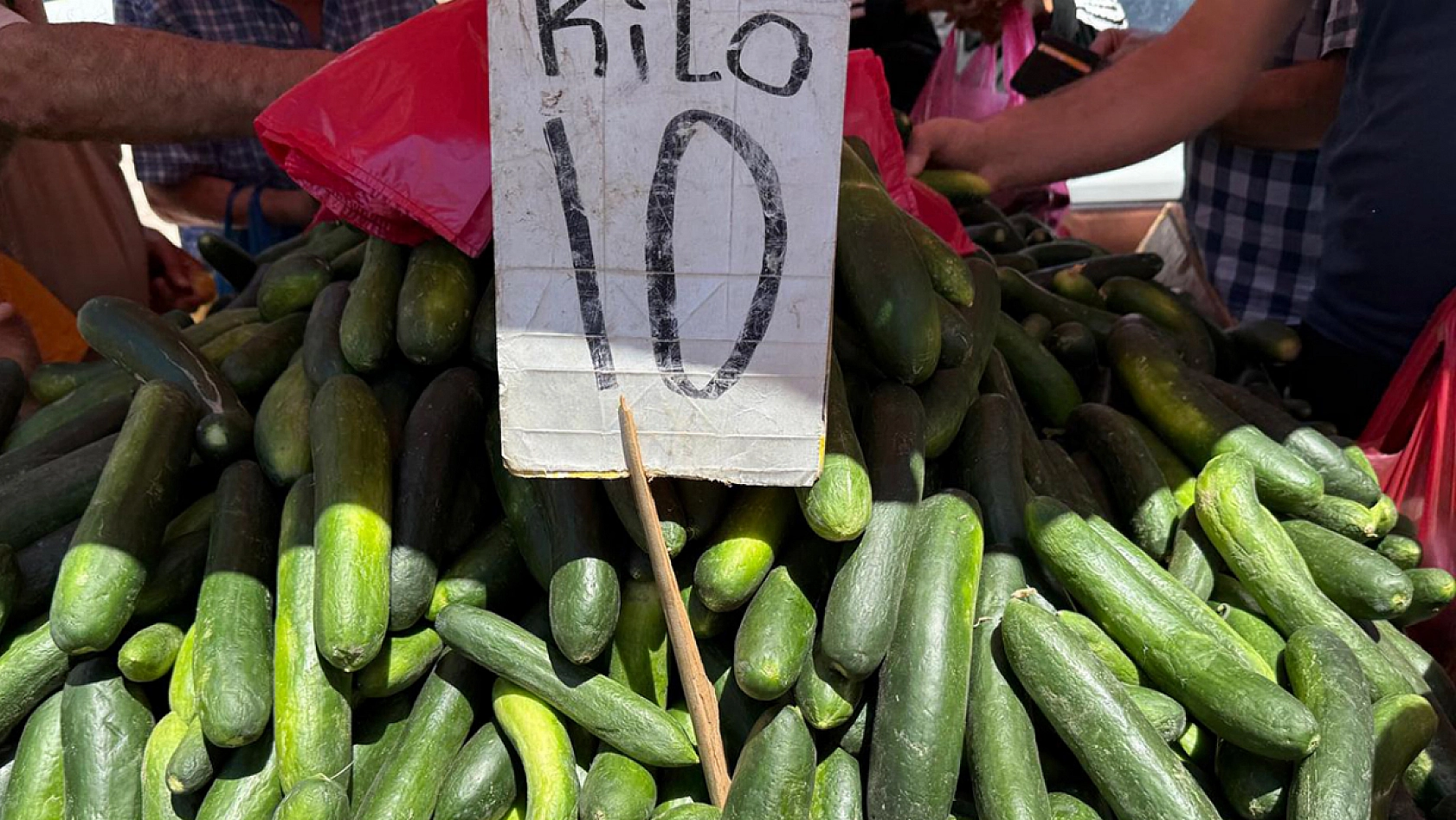 Elazığ'da kilosu 10 liraya düştü poşet poşet satıldı! Satan sürümden kazanıyor