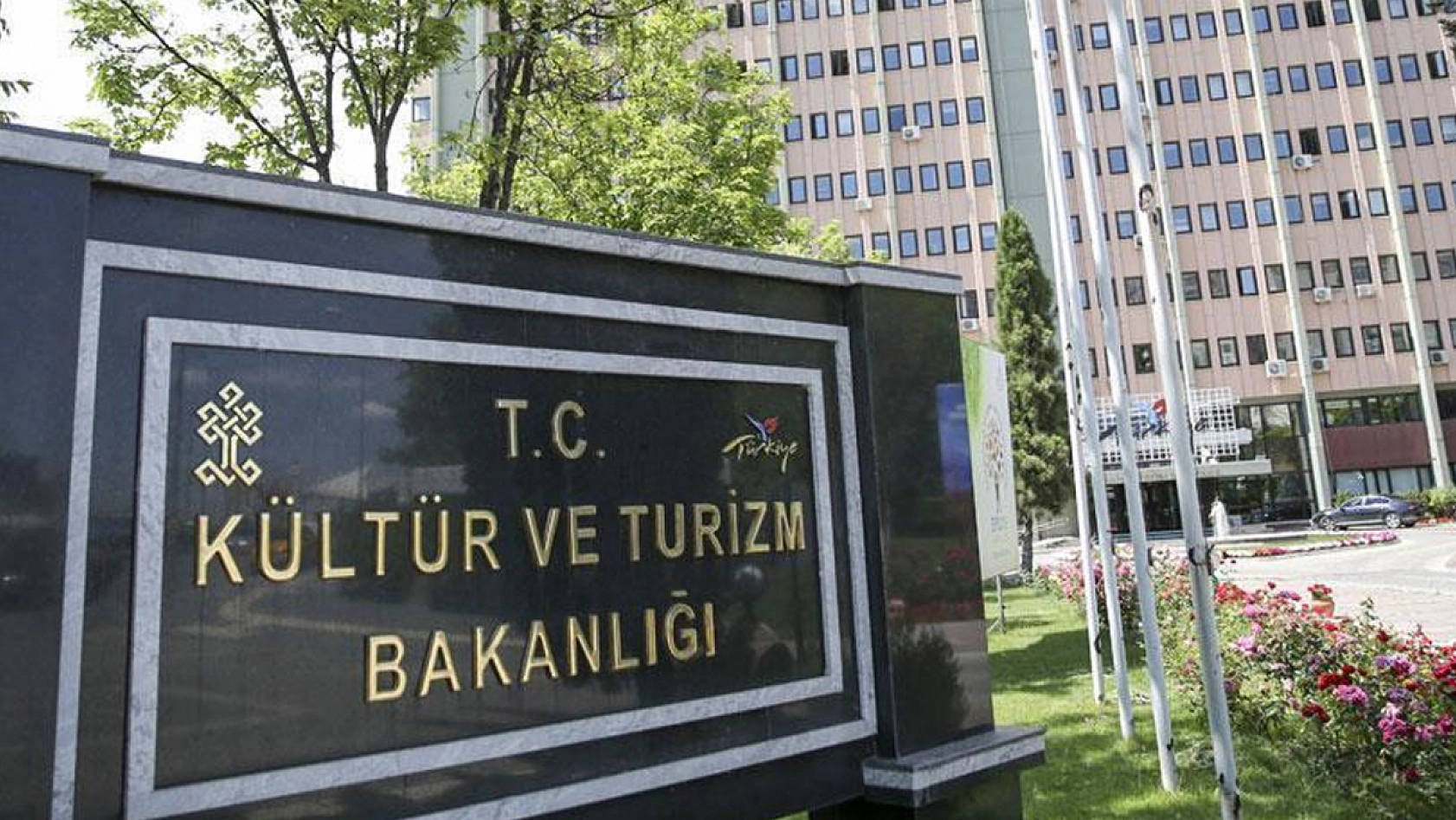Binlerce memur ve sözleşmeli personel alımı yapılacak