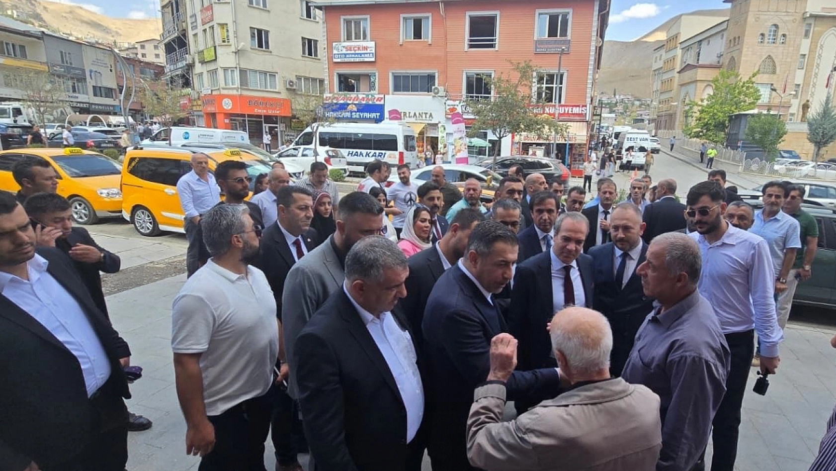 Doğu'ya bir IŞIK doğdu!