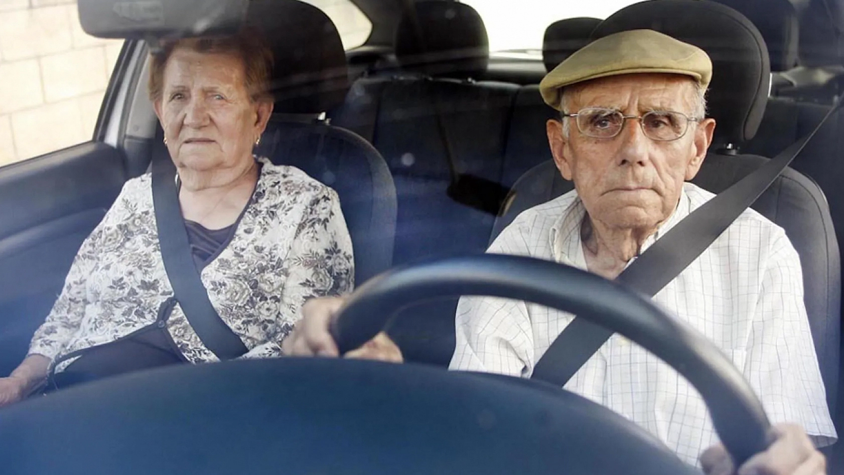 75 yaş ve üstü sürücülere şehirler arası araç kullanımı yasağı