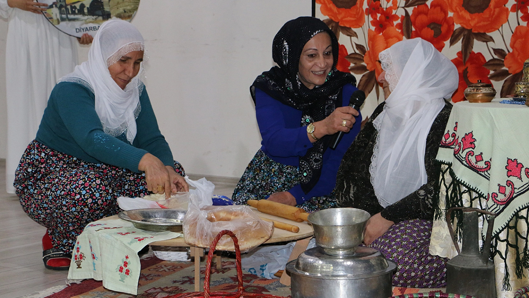 Diyarbakır'da kadın emeği ve kültür 'köklerden podyuma' defilesinde buluştu