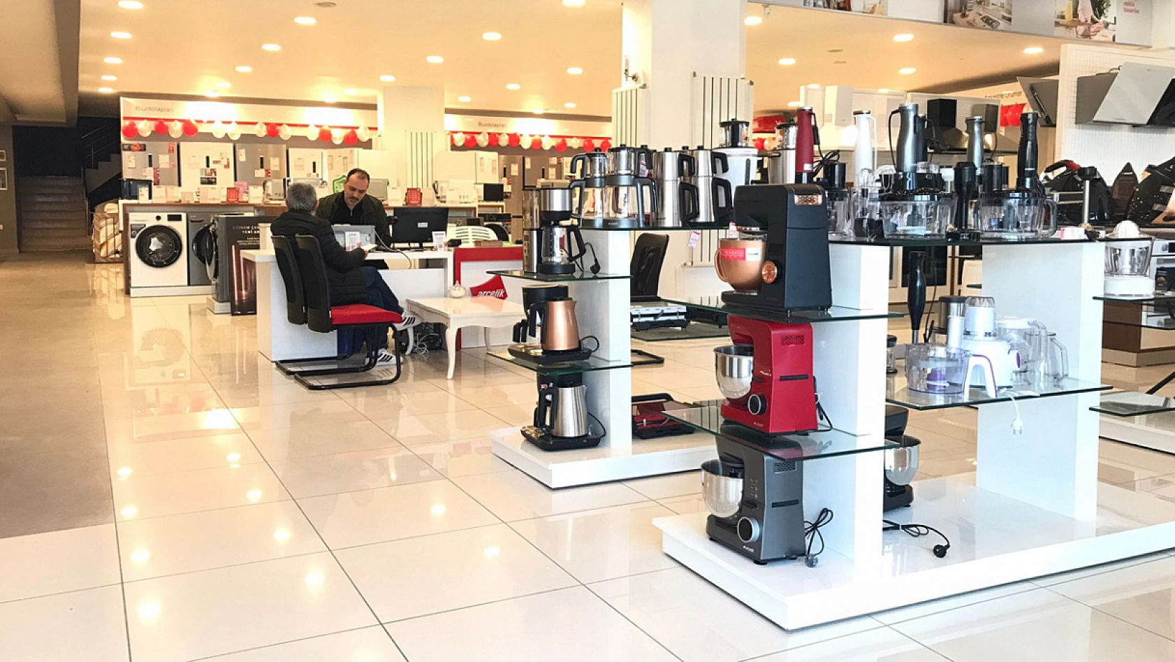 Bu fırsat kaçmaz! Öğretmenler Günü'ne özel %70'e varan indirim ve hediye yağmuru