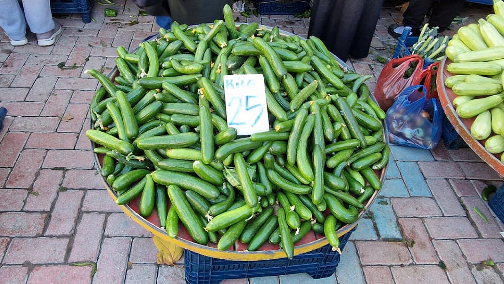 Elazığ'da halkın değişmeyen adresi: Semt pazarları