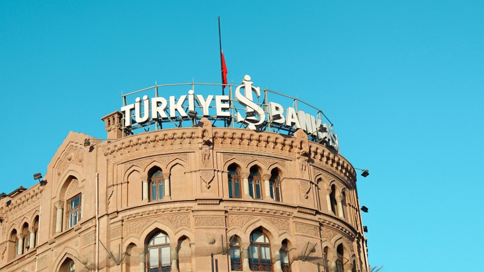 İş arayanlara müjde: Banka memur alımı başladı