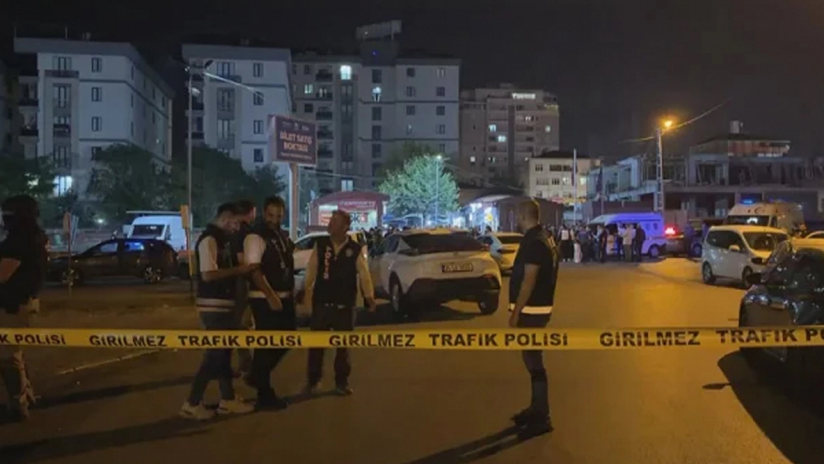 İstanbul'da DEAŞ şüphelisiyle çatışma: 1 vatandaş yaralandı