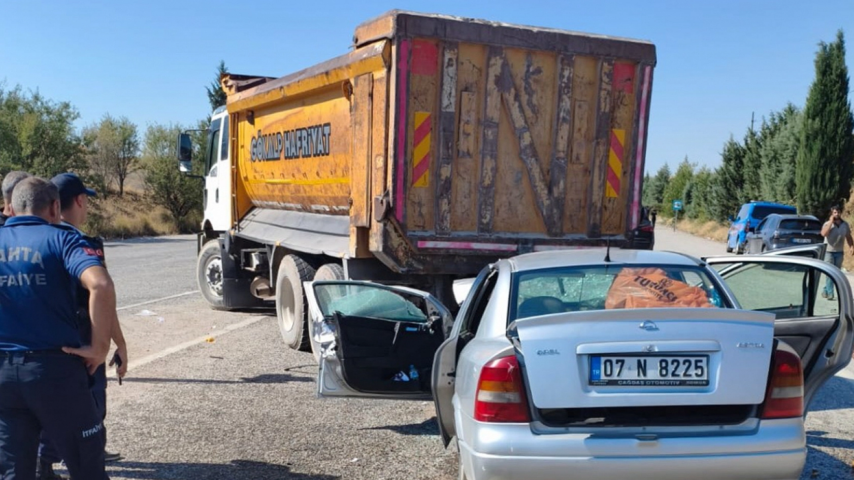 Katliam gibi kaza: 2'si ağır 3 yaralı