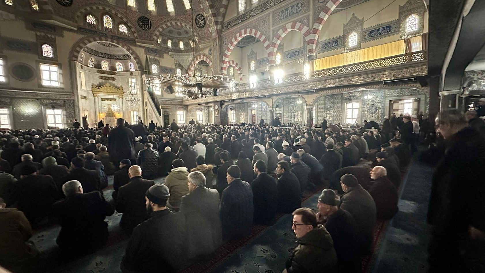 Elazığ'da görenleri duygulandıran anlar...