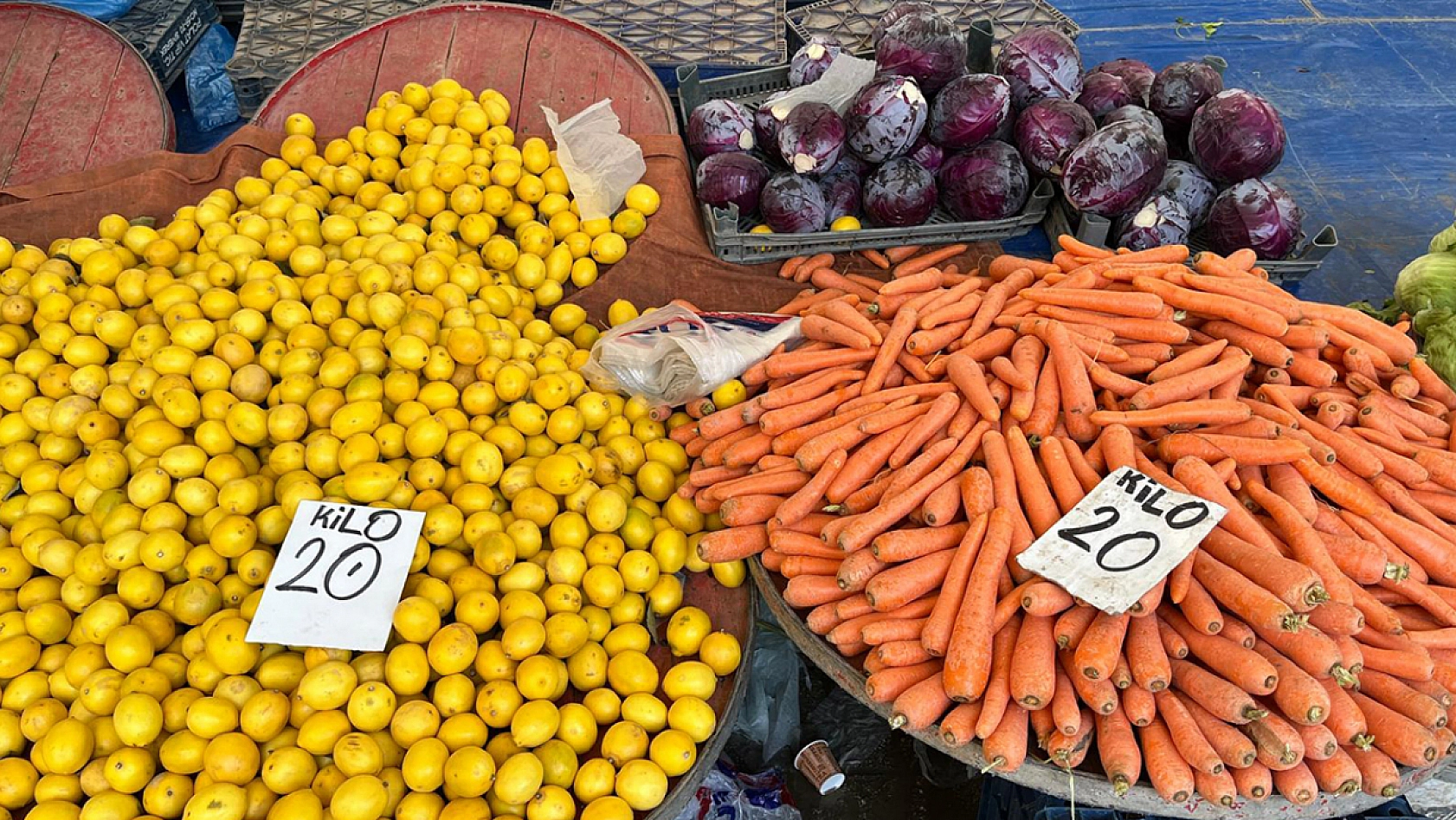 Elazığ'ın salı pazarında güncel sebze-meyve fiyatları
