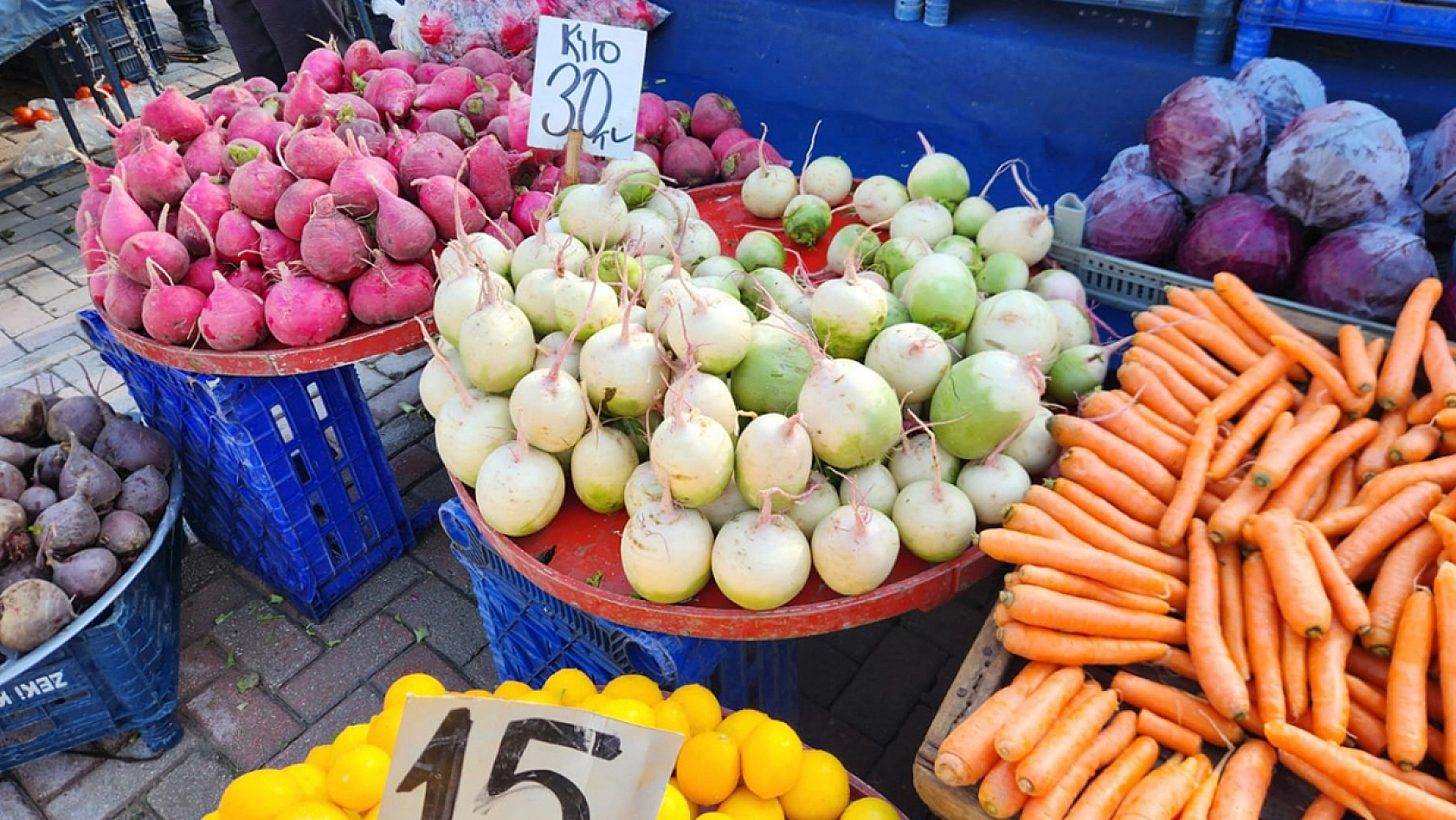 Elazığ'da 2024'ün son pazarı