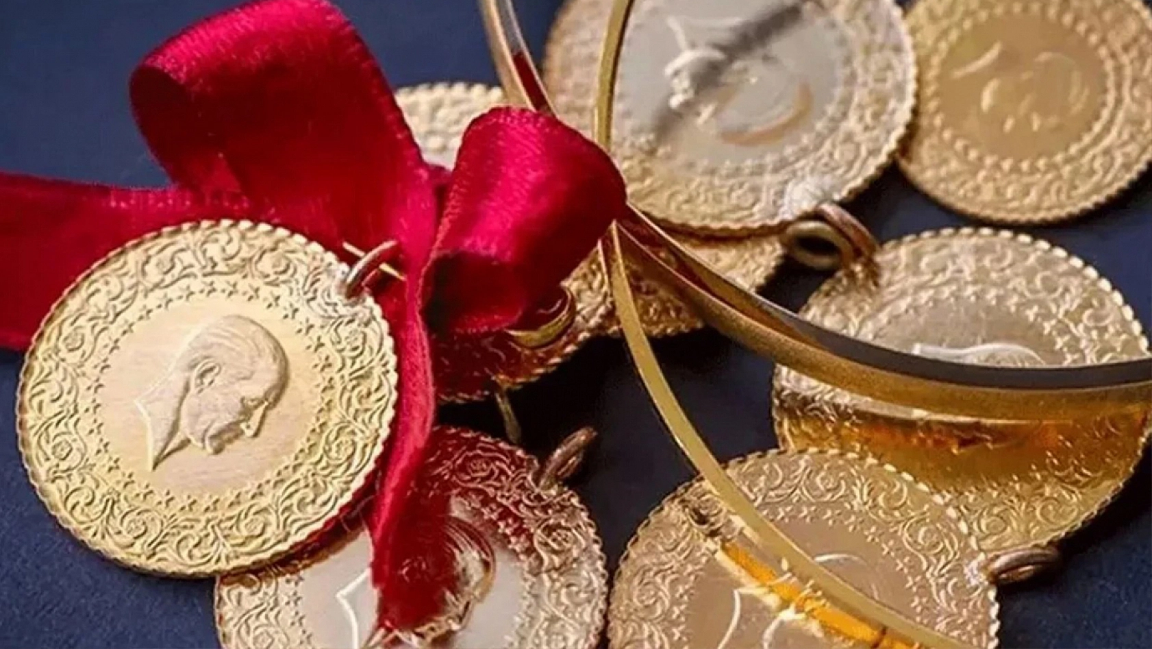 Altın fiyatları rekor kırarken kritik karar! Alım mı satım mı?