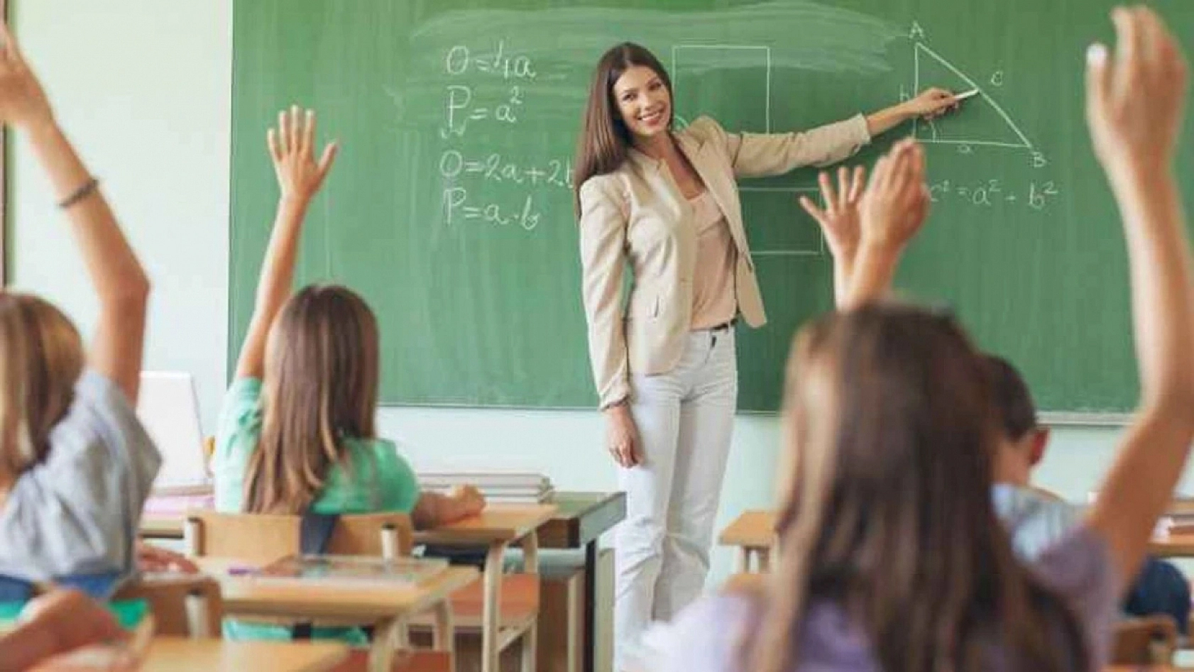 Öğretmenlere yeni kıyafet kuralları: Bakanlıktan genelge geldi