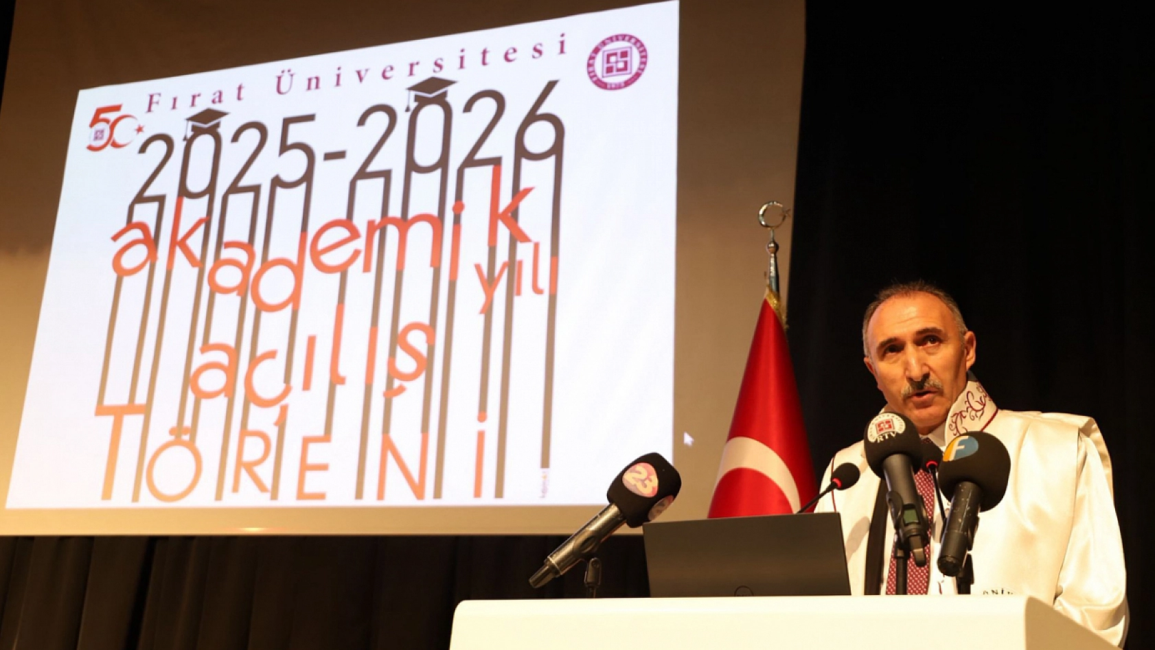 Fırat Üniversitesi 2025-2026 akademik yılı açılış töreni yapıldı