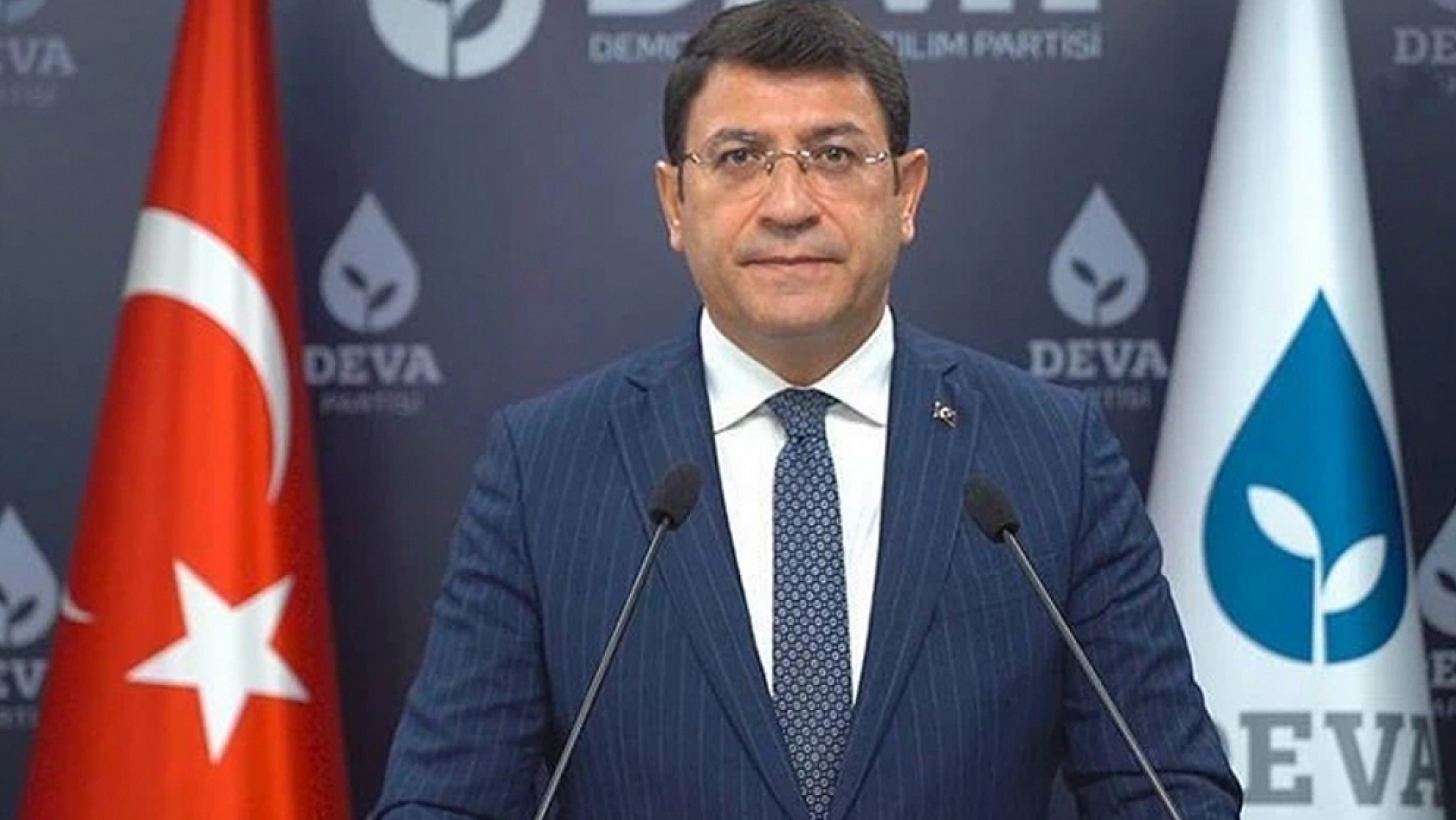 Davutoğlu'ndan 6'lı masa ve partiler arası birleşme sinyali