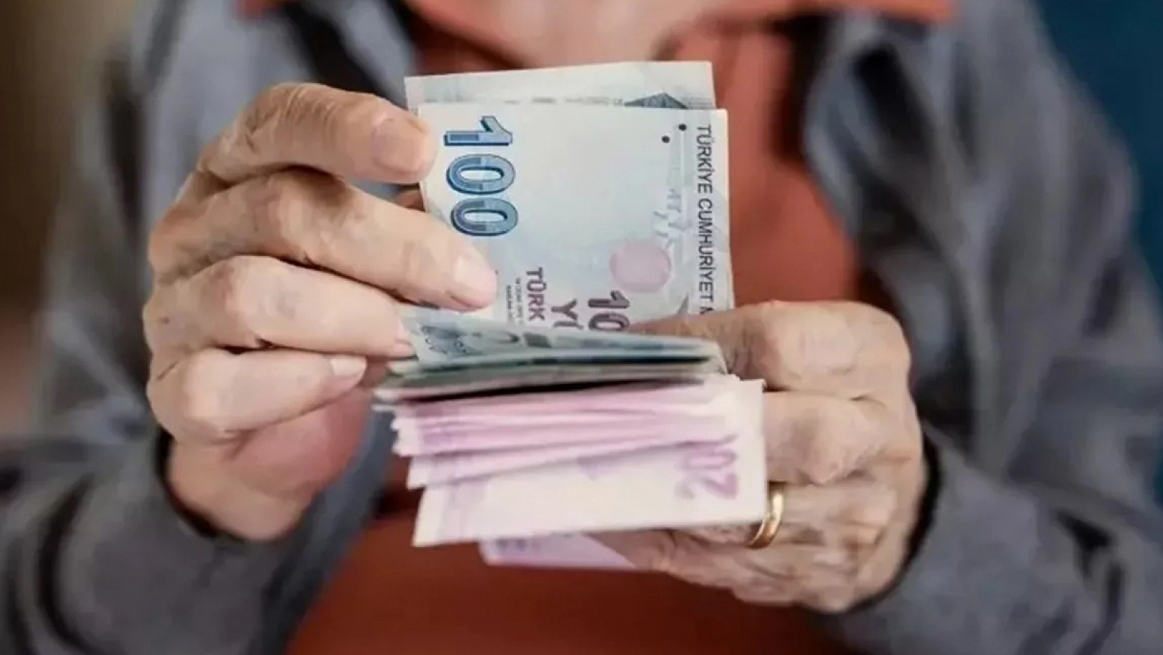Emekli maaş farklarının ödeme tarihi belli oldu
