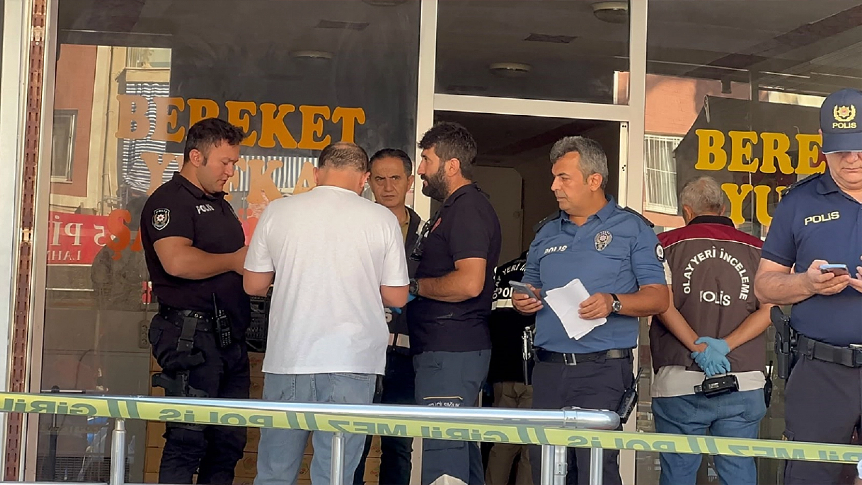 Baba ve iki çocuğu iş yerinde ölü bulundu