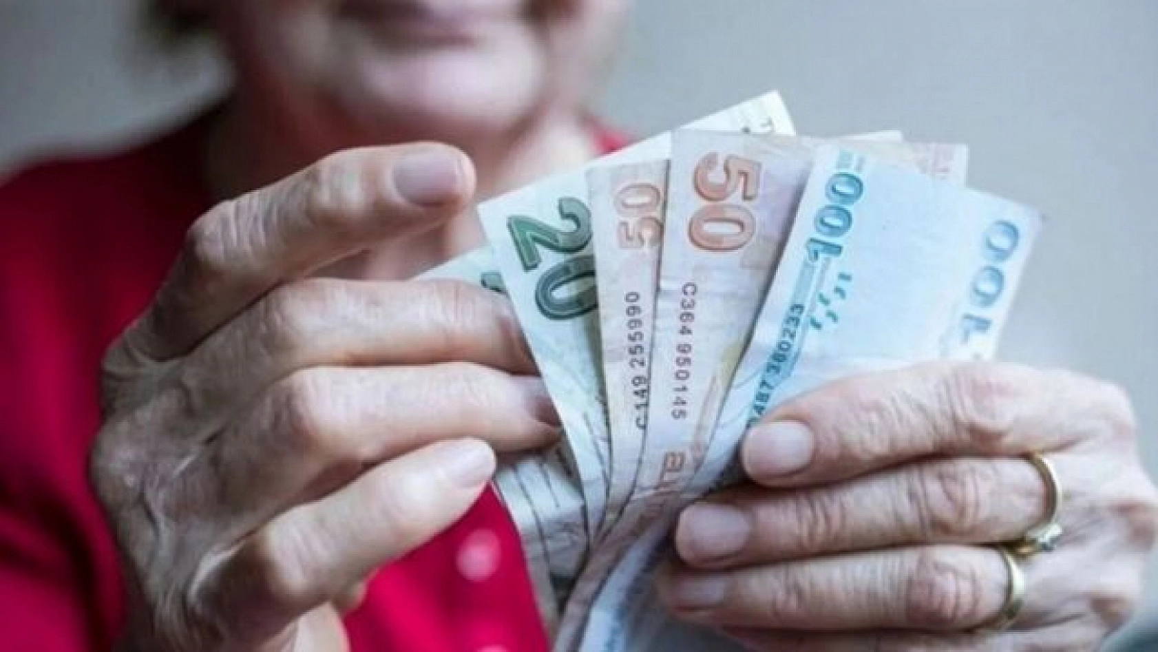 Elazığ'da Emeklilere Çifte Bayram!