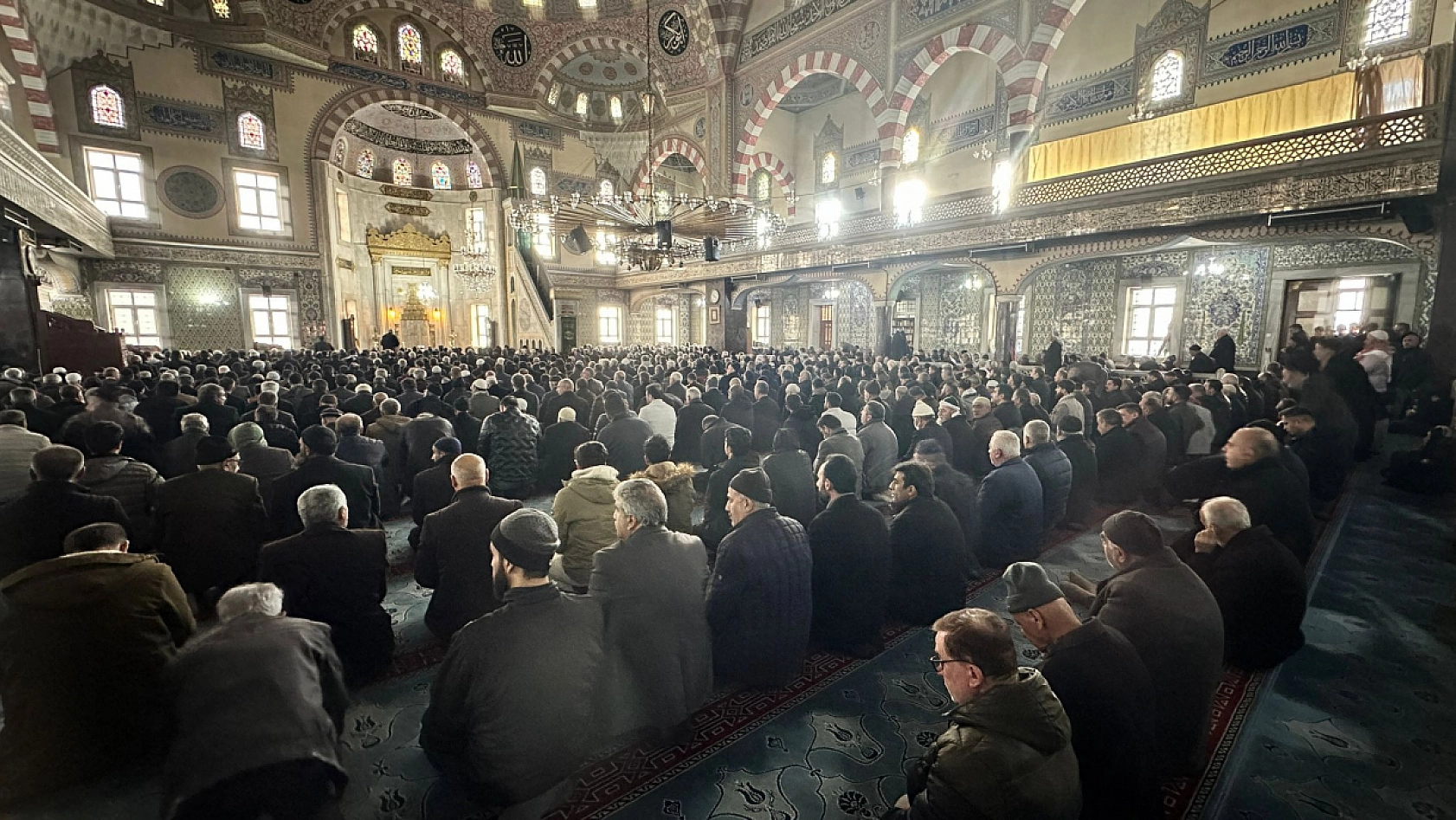 Elazığ'da görenleri duygulandıran anlar...